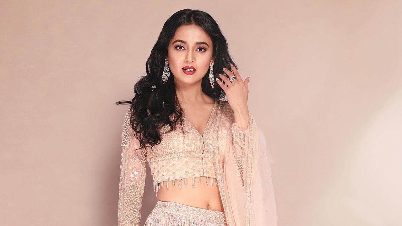 Ganesh Chaturthi! Tejasswi Prakash speaks about Karan Kundrra's mother joining the celebrations Ganesh Chaturthi! Tejasswi Prakash speaks about Karan Kundrra's mother joining the celebrations